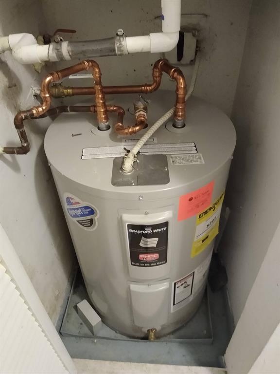 CASA DEL RIO CONDO - Residential