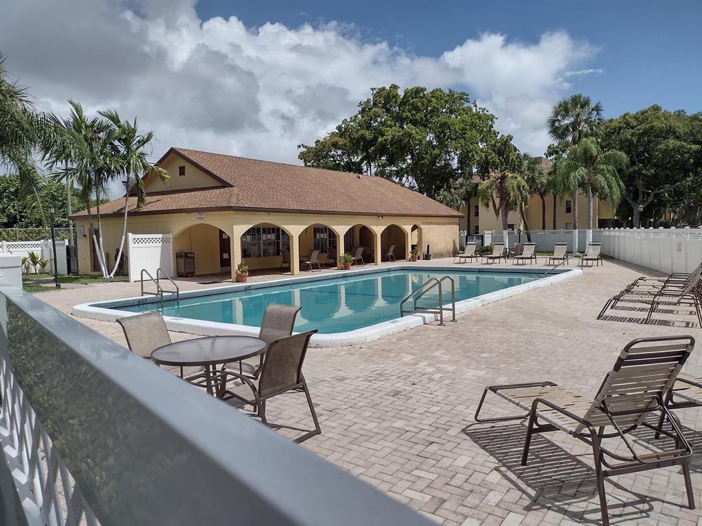 CASA DEL RIO CONDO - Residential