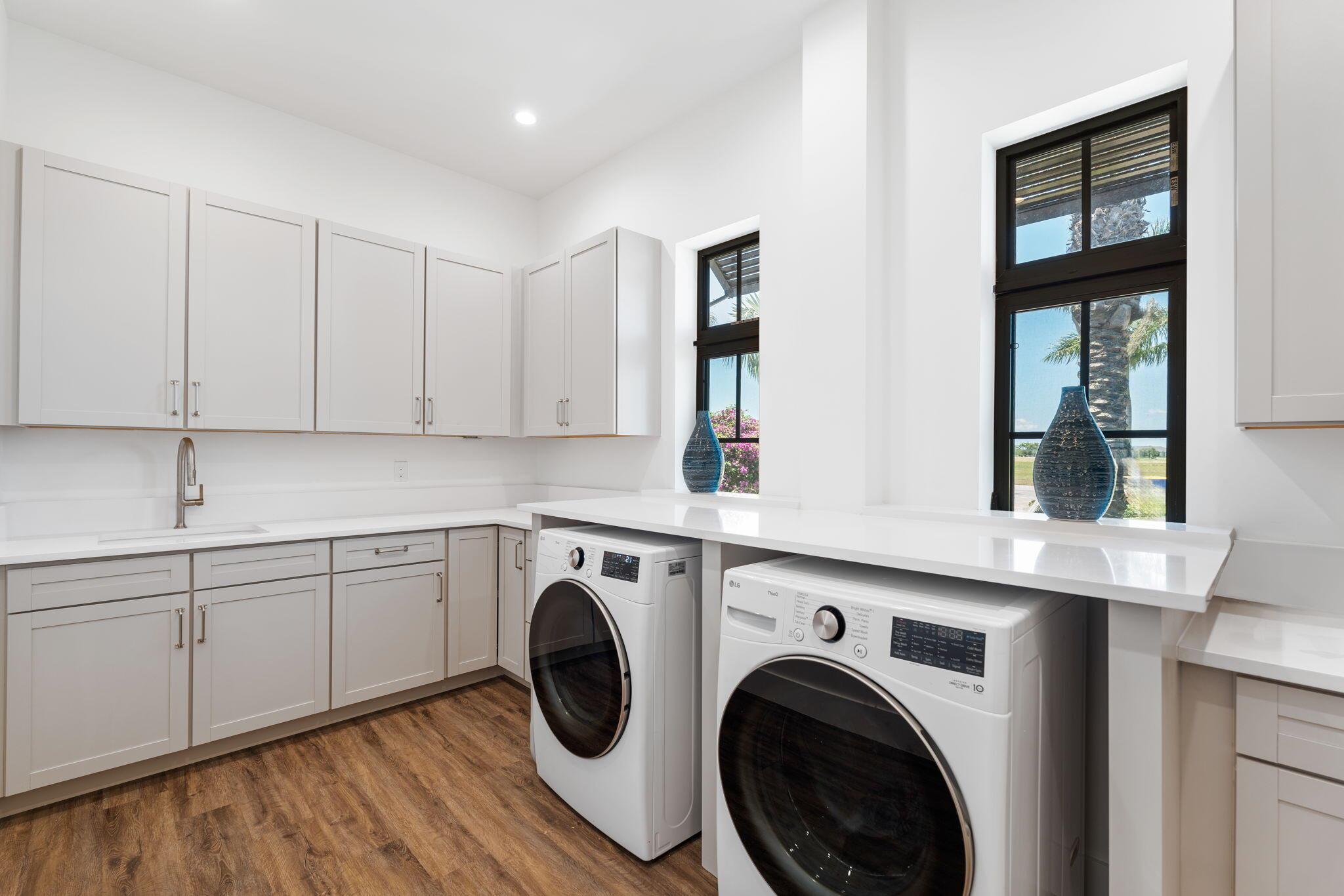 FOX GROVE (AKA MEADOW RUN - Residential