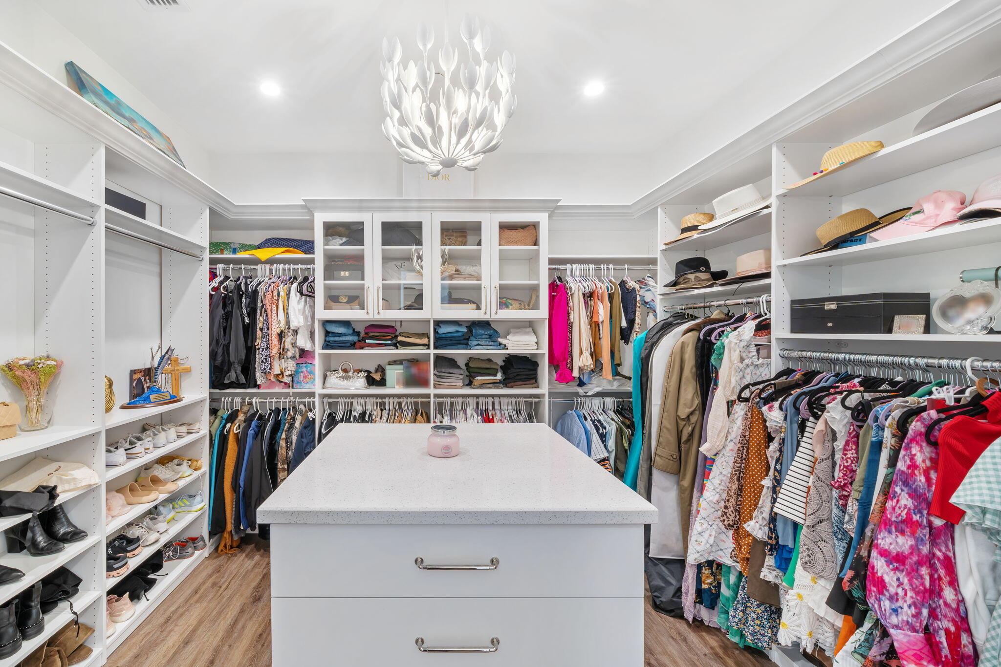 FOX GROVE (AKA MEADOW RUN - Residential