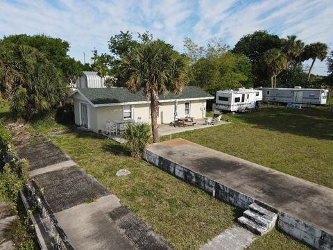 A home in Okeechobee