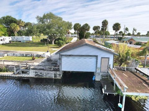 A home in Okeechobee