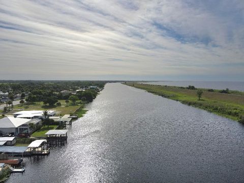 A home in Okeechobee