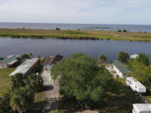 A home in Okeechobee