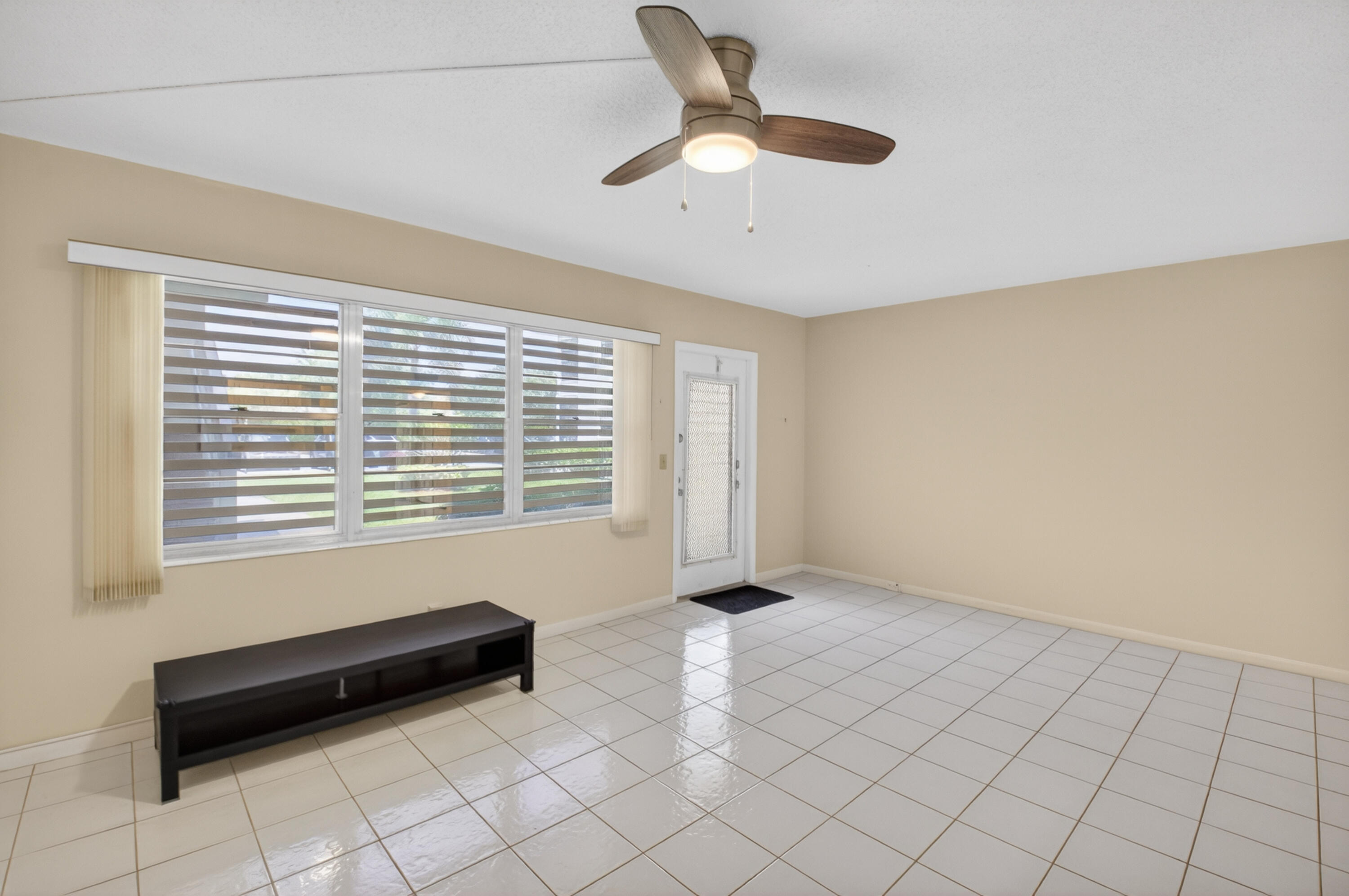 MANSFIELD AT CENTURY VILLAGE CONDO - Residential Lease