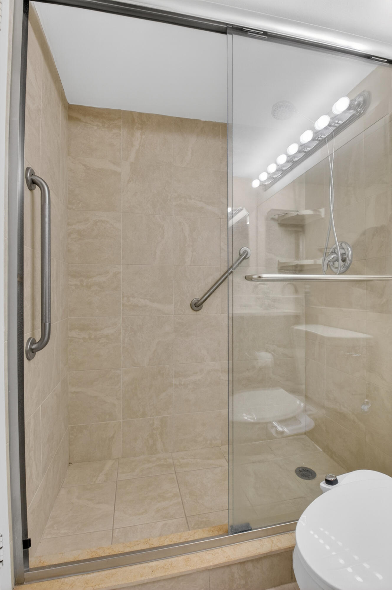 MANSFIELD AT CENTURY VILLAGE CONDO - Residential Lease