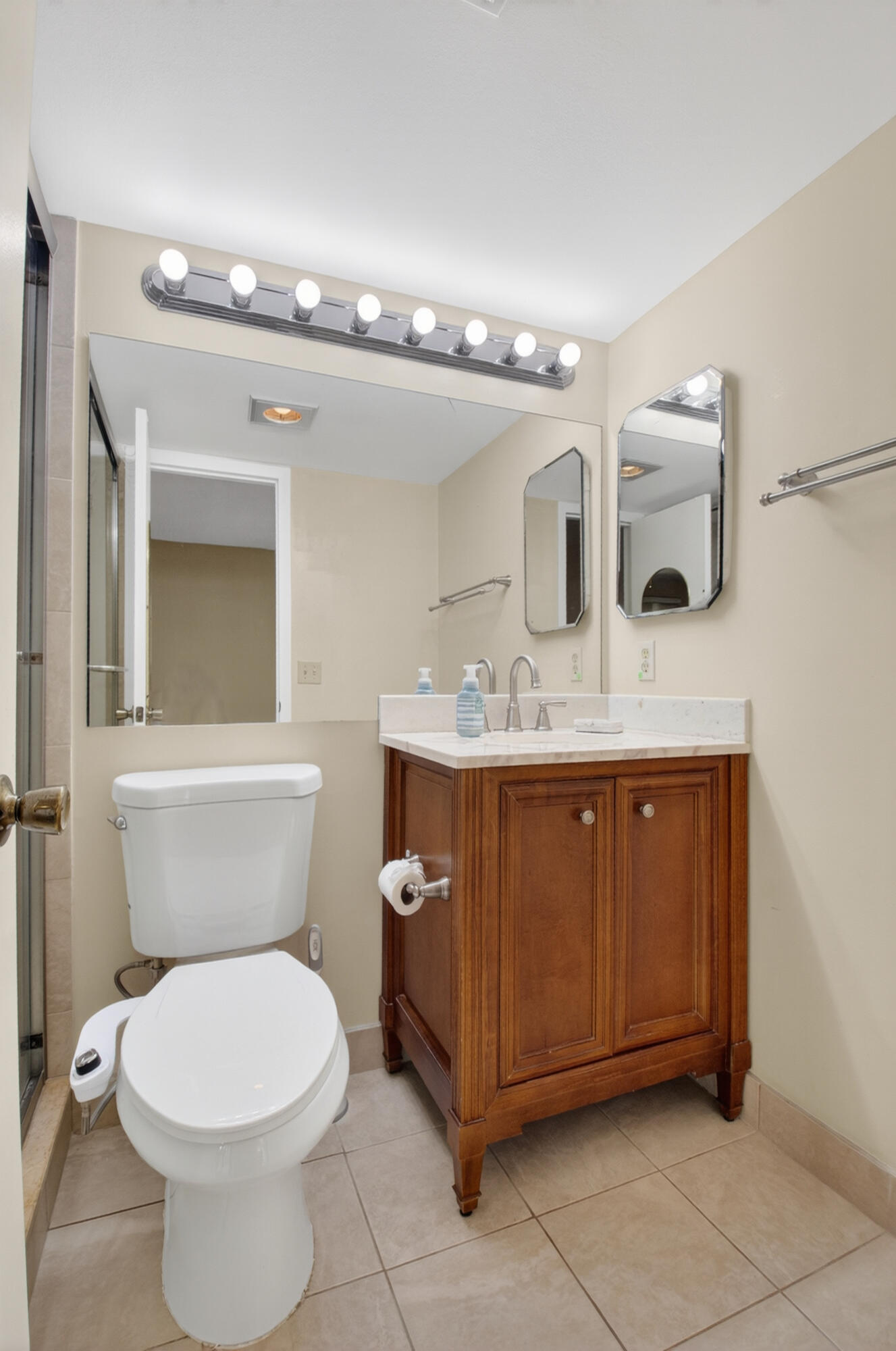 MANSFIELD AT CENTURY VILLAGE CONDO - Residential Lease