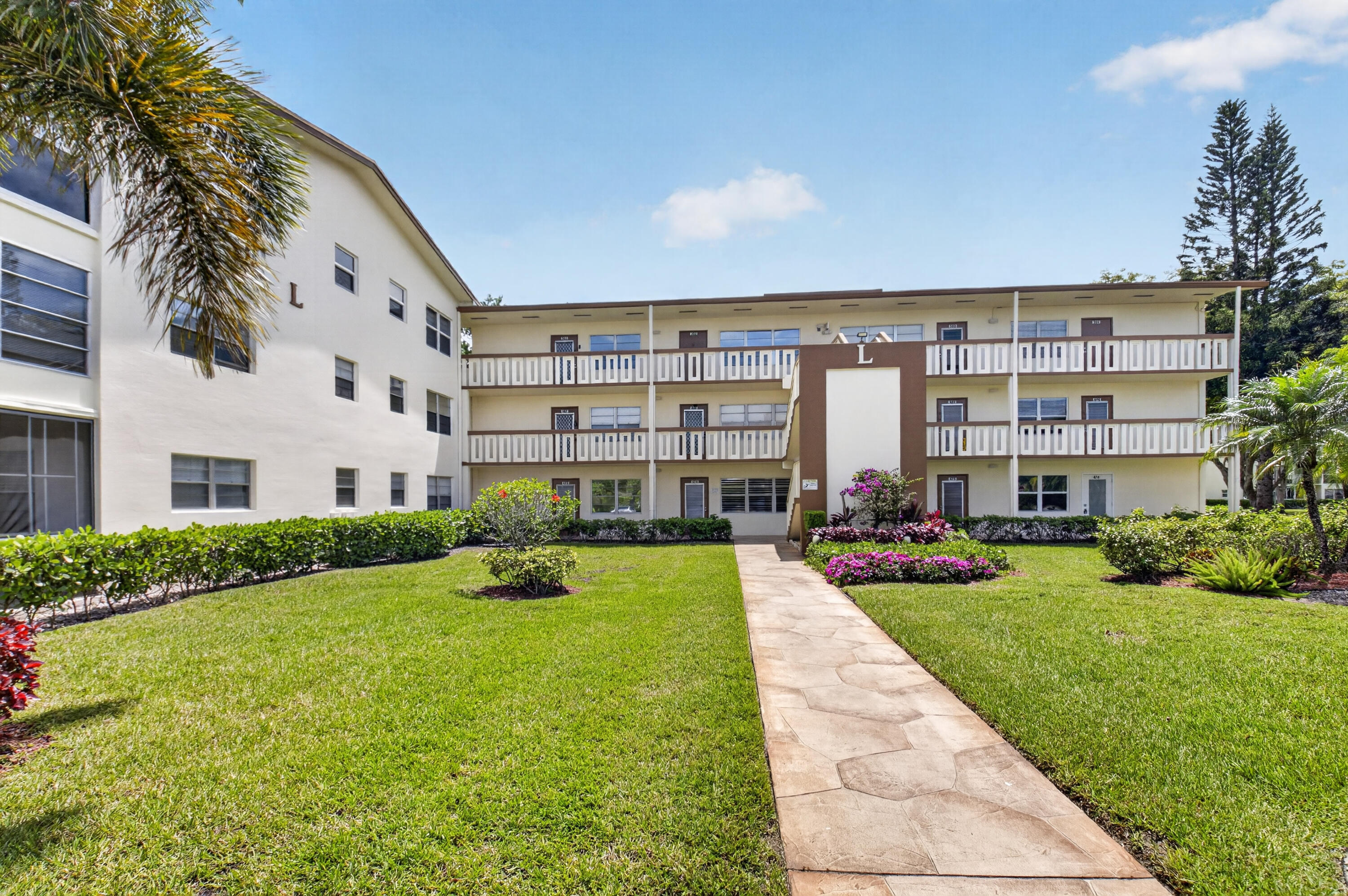 MANSFIELD AT CENTURY VILLAGE CONDO - Residential Lease