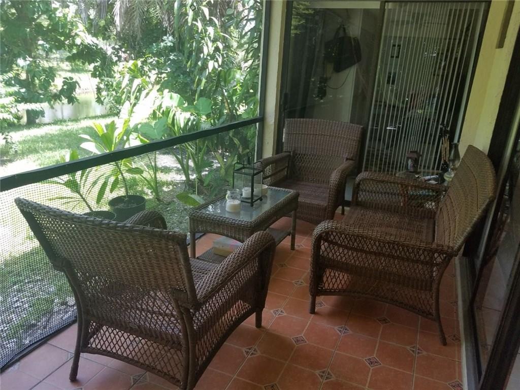 SPRING CIRCLE VILLAS - Residential