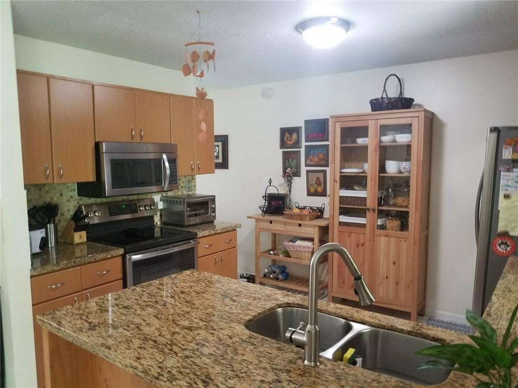 SPRING CIRCLE VILLAS - Residential