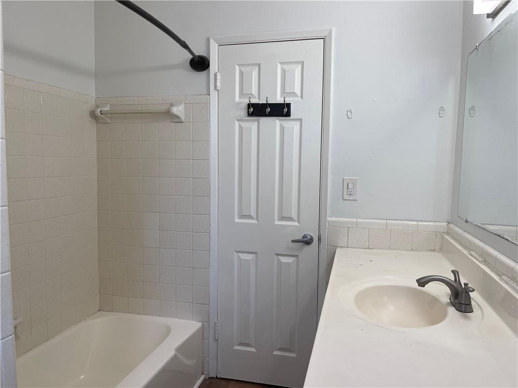 POINSETTIA HEIGHTS - Residential Lease