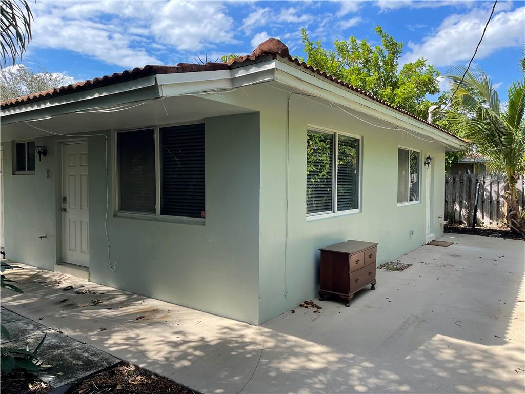 POINSETTIA HEIGHTS - Residential Lease