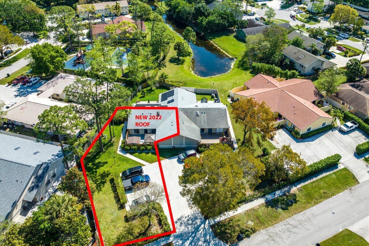 SUGAR POND MANOR OF WELLINGTON - Residential