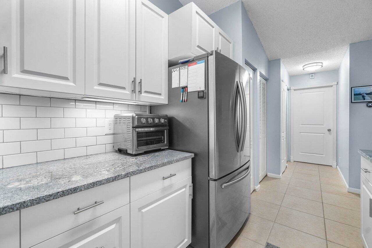 SUGAR POND MANOR OF WELLINGTON - Residential