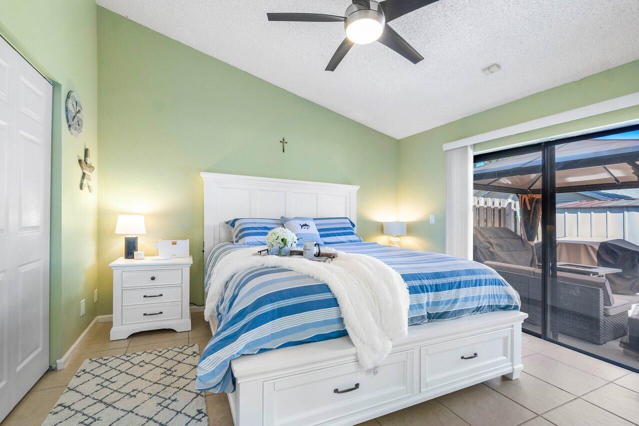 SUGAR POND MANOR OF WELLINGTON - Residential