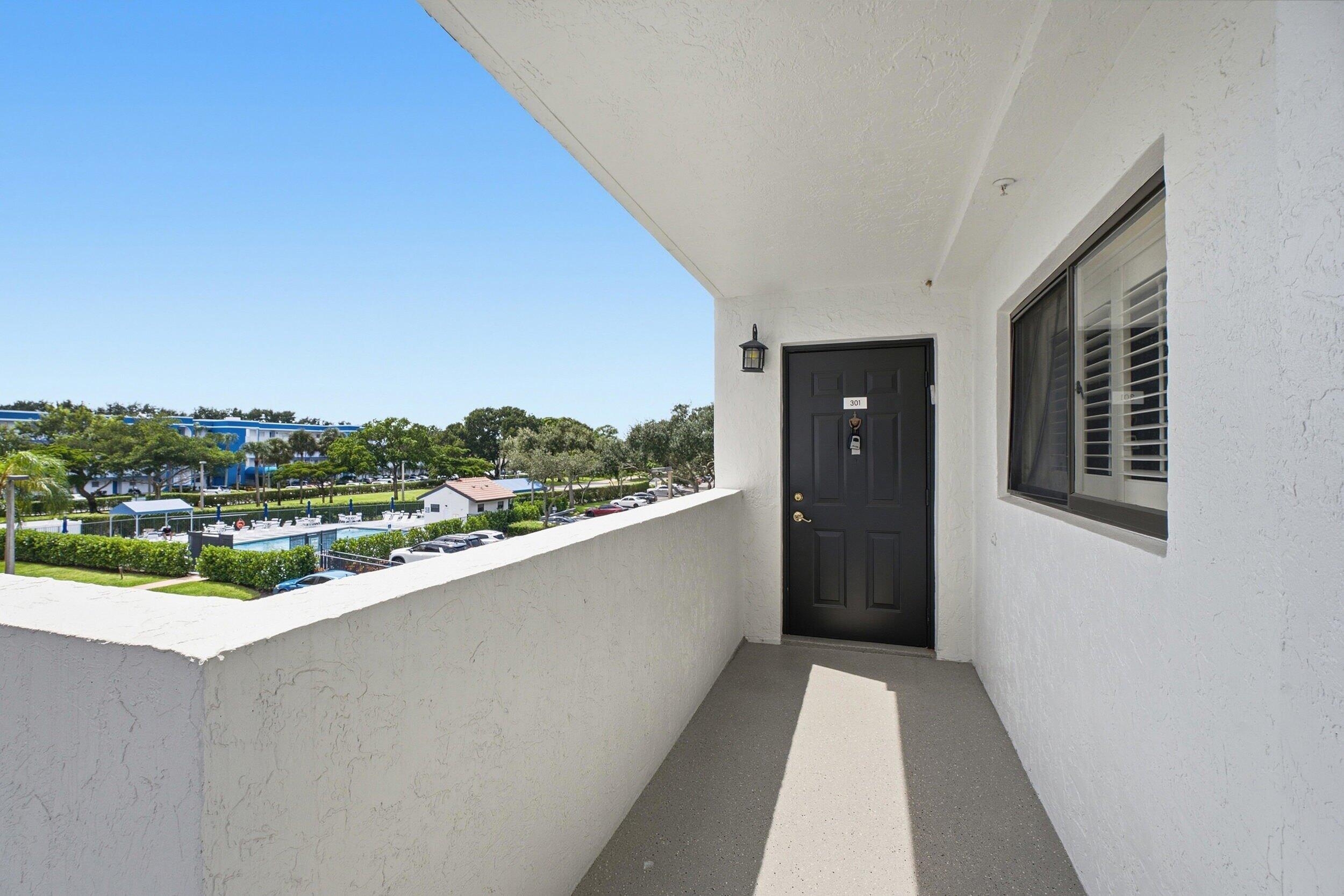 4725 LUCERNE LAKES Boulevard E 301