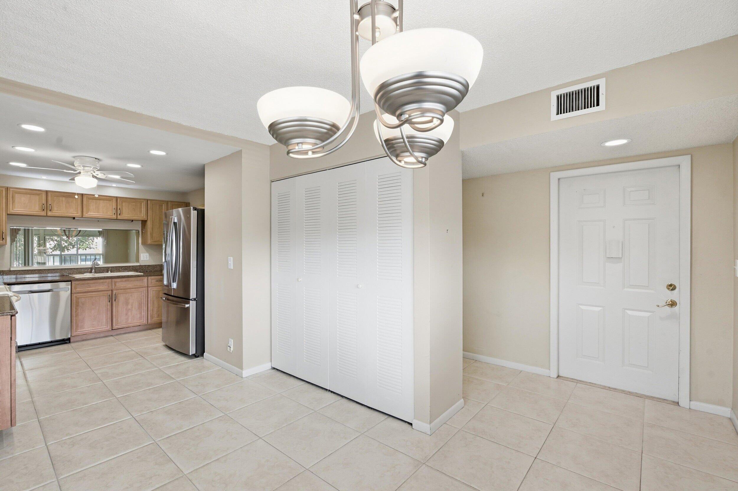 4725 LUCERNE LAKES Boulevard E 301