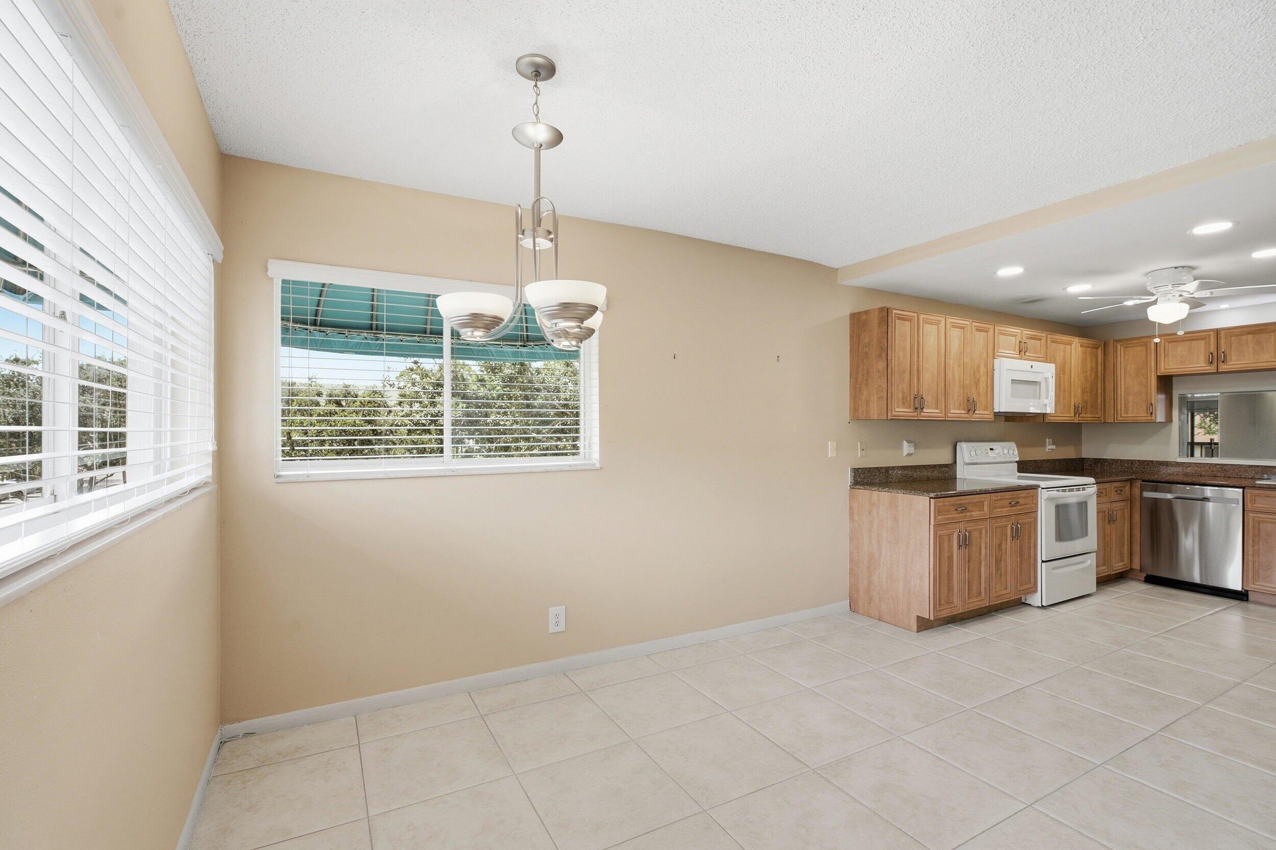 4725 LUCERNE LAKES Boulevard E 301