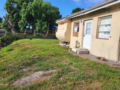 A home in Okeechobee