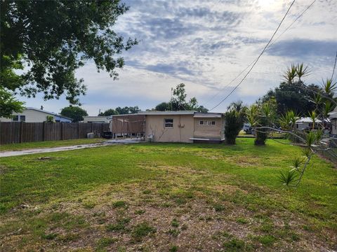 A home in Okeechobee