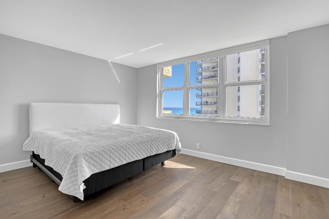 AQUARIUS CONDO - Residential