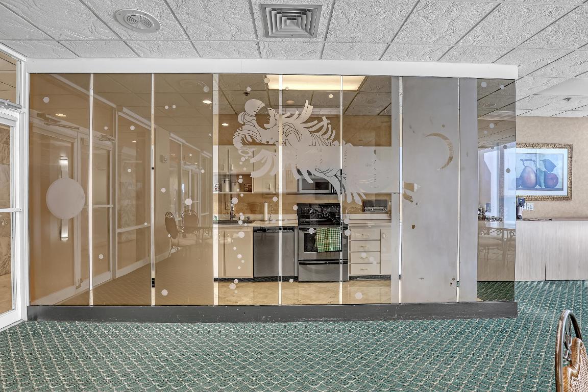 AQUARIUS CONDO - Residential