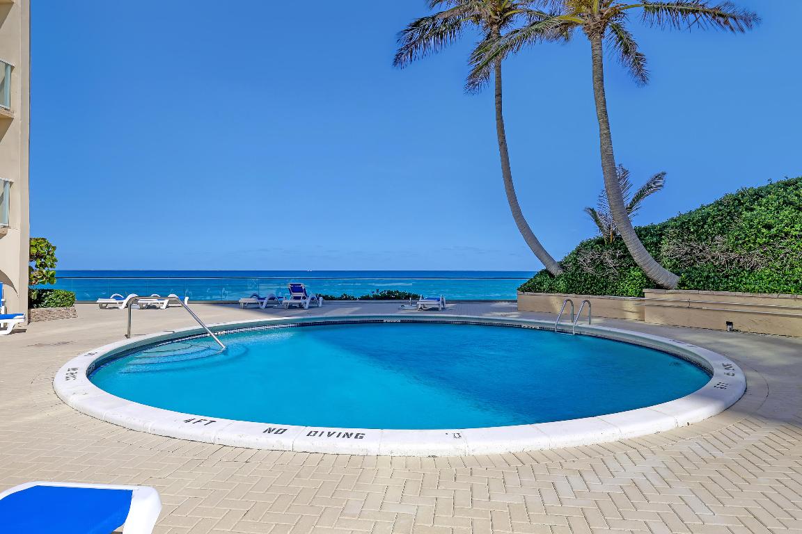 AQUARIUS CONDO - Residential