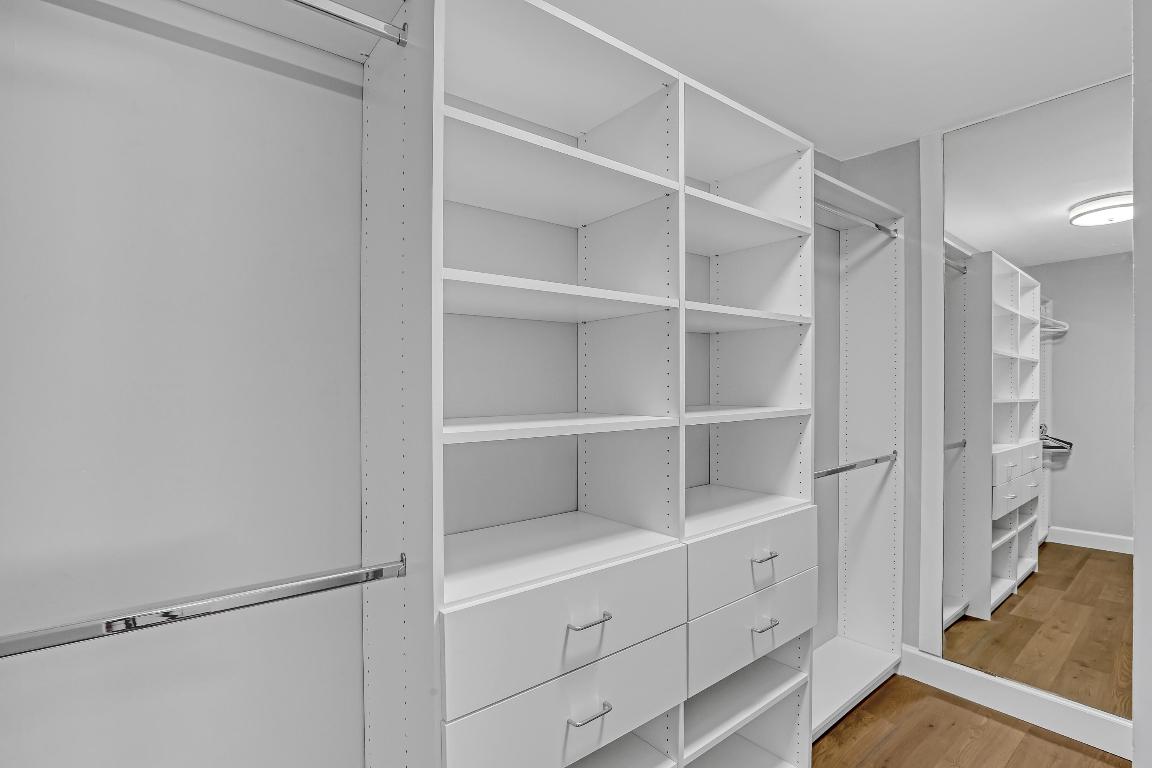 AQUARIUS CONDO - Residential