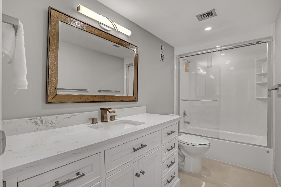 AQUARIUS CONDO - Residential