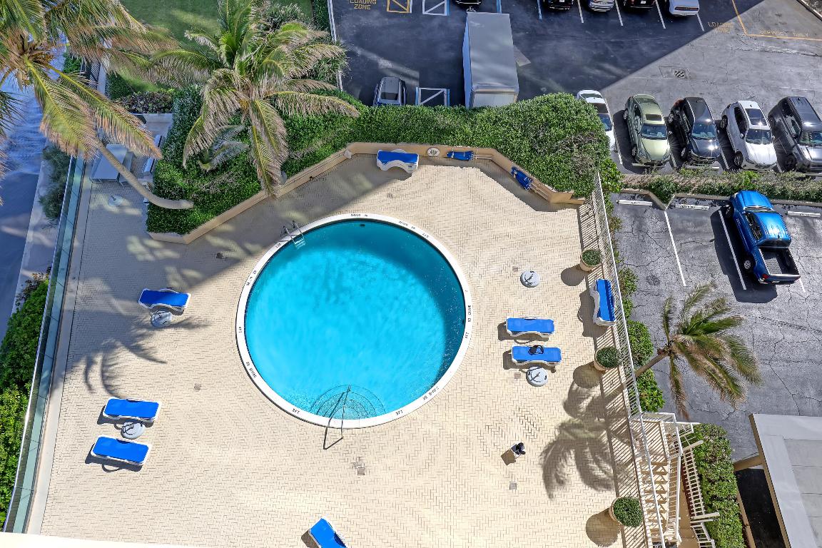 AQUARIUS CONDO - Residential