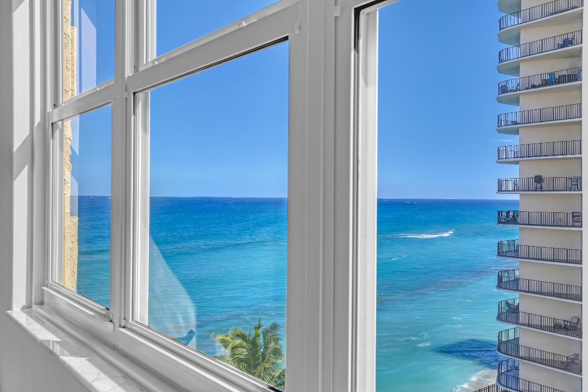 AQUARIUS CONDO - Residential