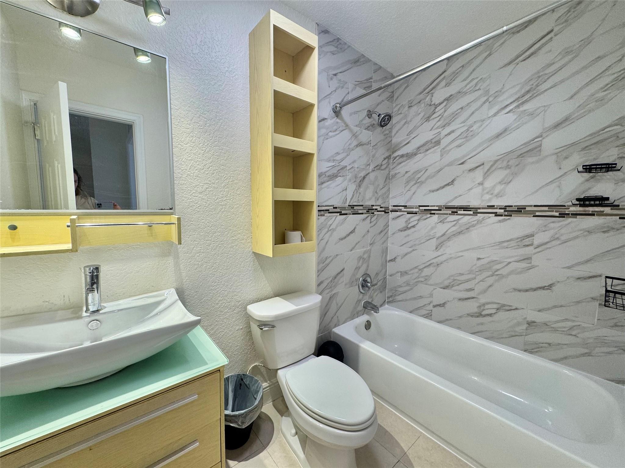 Capri Courts Condo - Residential Lease