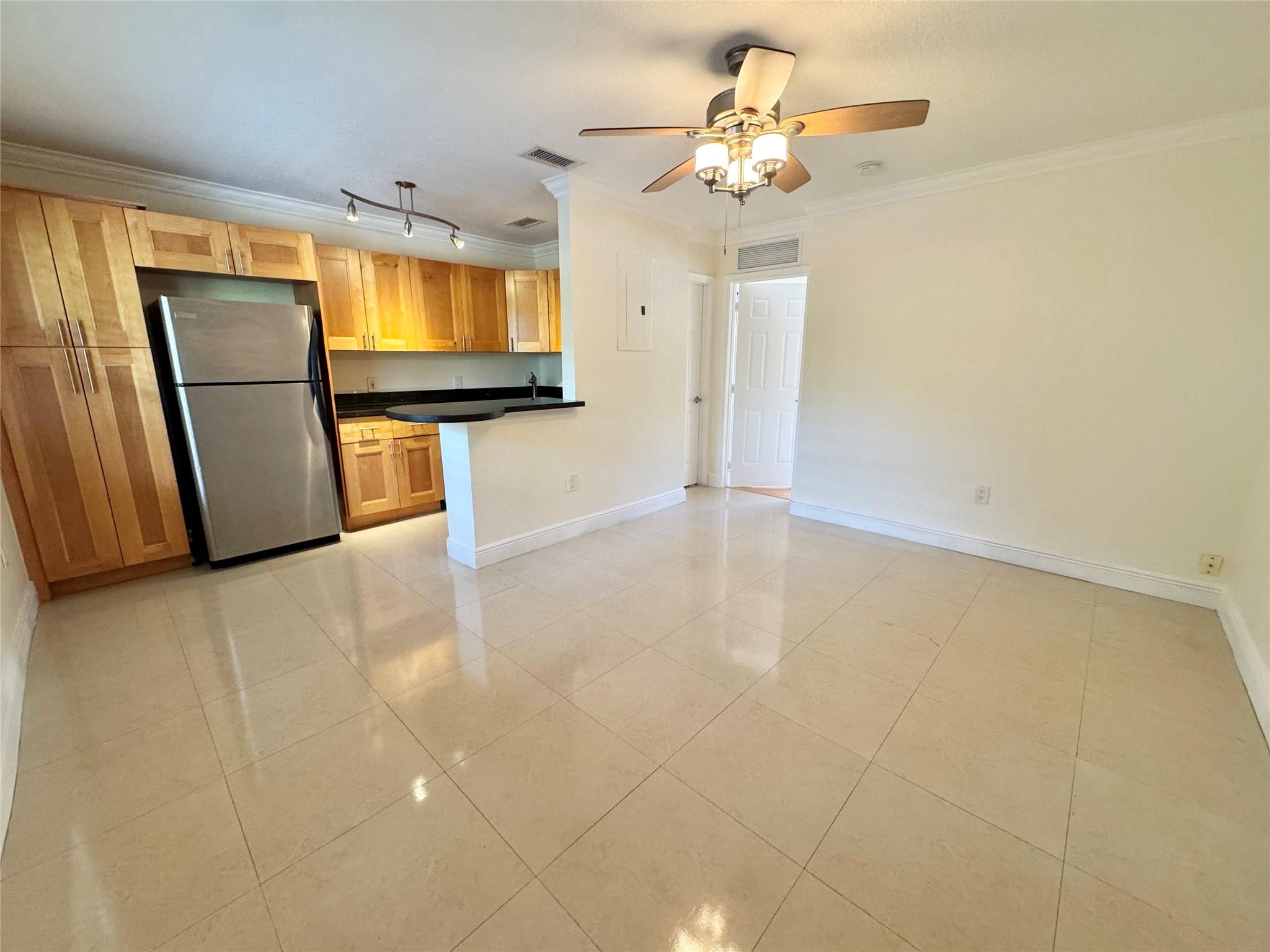 Capri Courts Condo - Residential Lease