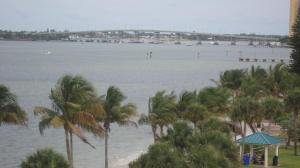 LAKE HARBOUR TOWERS EAST - Residential