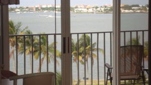 LAKE HARBOUR TOWERS EAST - Residential