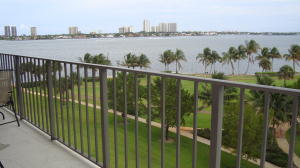 LAKE HARBOUR TOWERS EAST - Residential