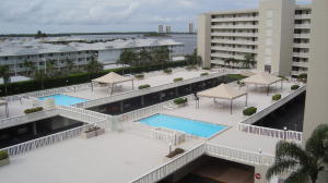 LAKE HARBOUR TOWERS EAST - Residential