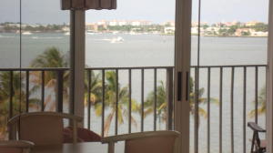 LAKE HARBOUR TOWERS EAST - Residential