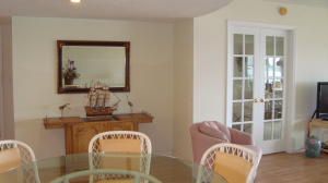 LAKE HARBOUR TOWERS EAST - Residential