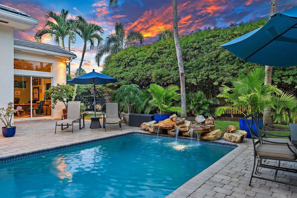 Photo of 2256 Quail Ridge N, Palm Beach Gardens, FL 33418 (MLS # R11115561)