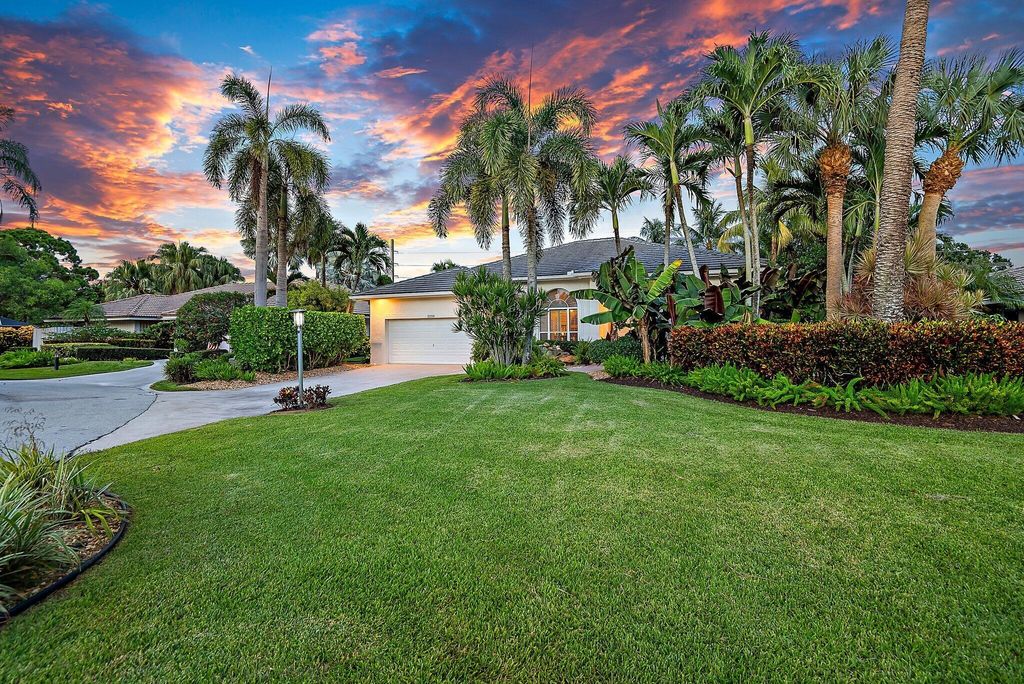 Photo of 2256 Quail Ridge N, Palm Beach Gardens, FL 33418 (MLS # R11115561)