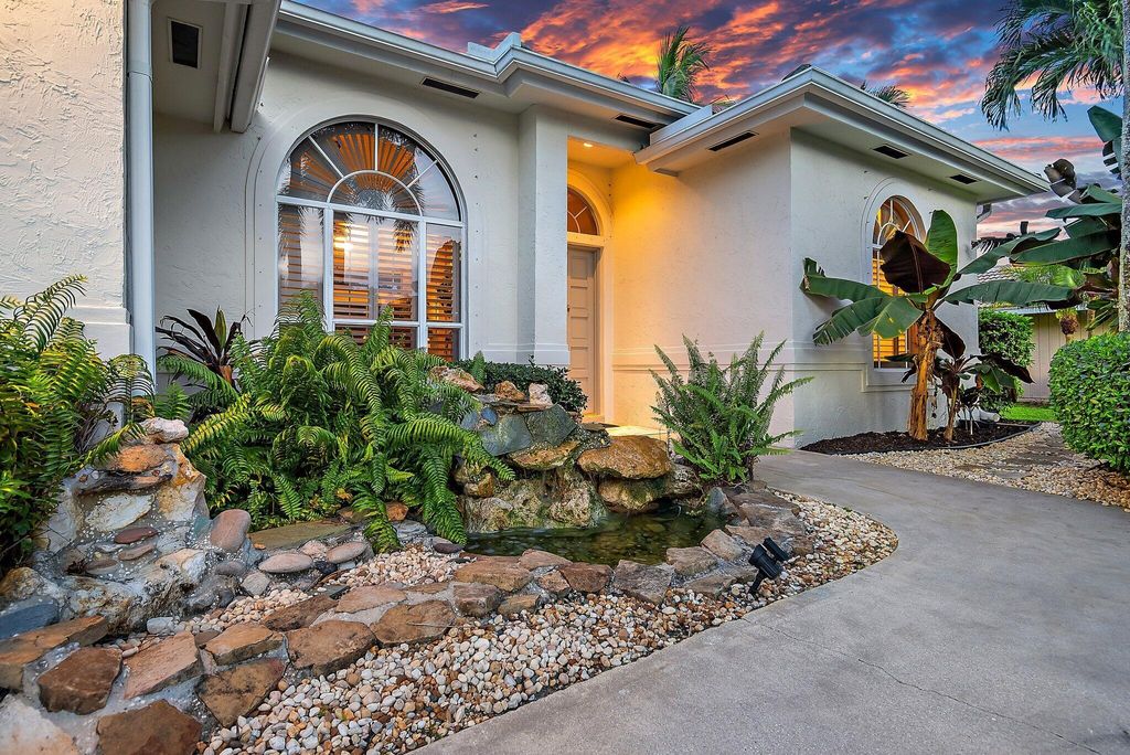 Photo of 2256 Quail Ridge N, Palm Beach Gardens, FL 33418 (MLS # R11115561)