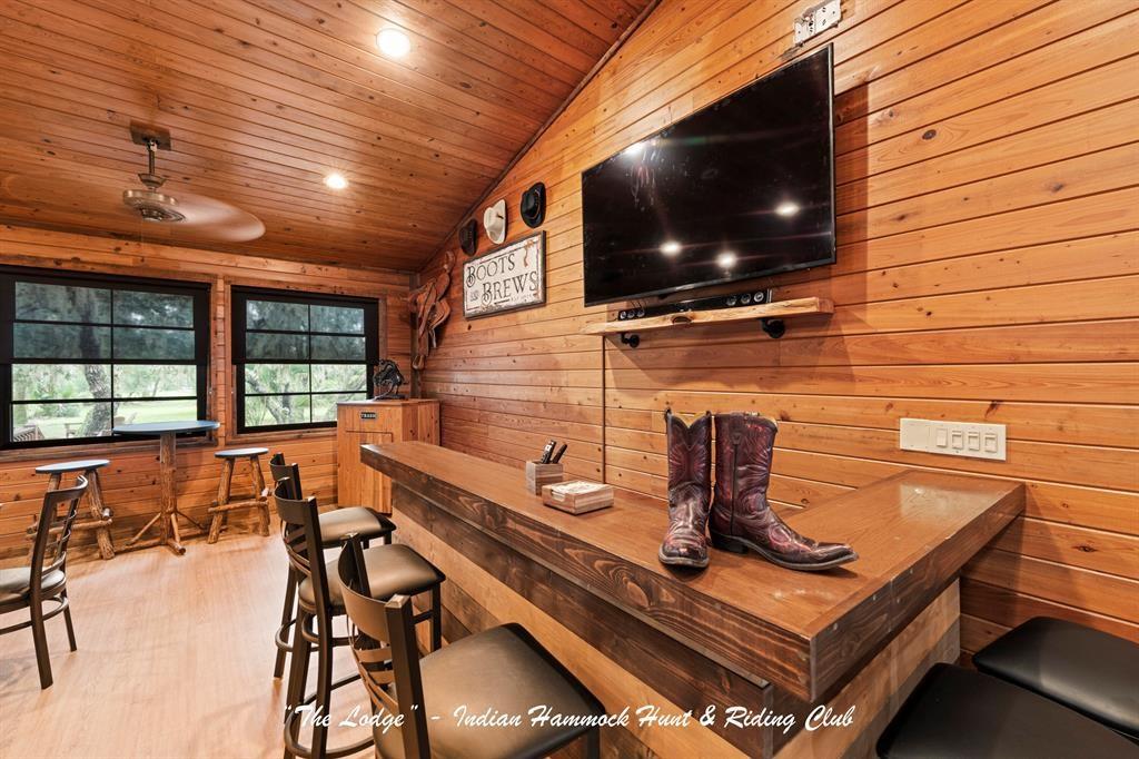 Indian Hammock Hunt & Rid - Land