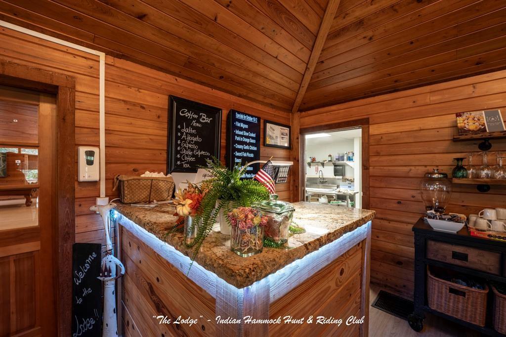 Indian Hammock Hunt & Rid - Land