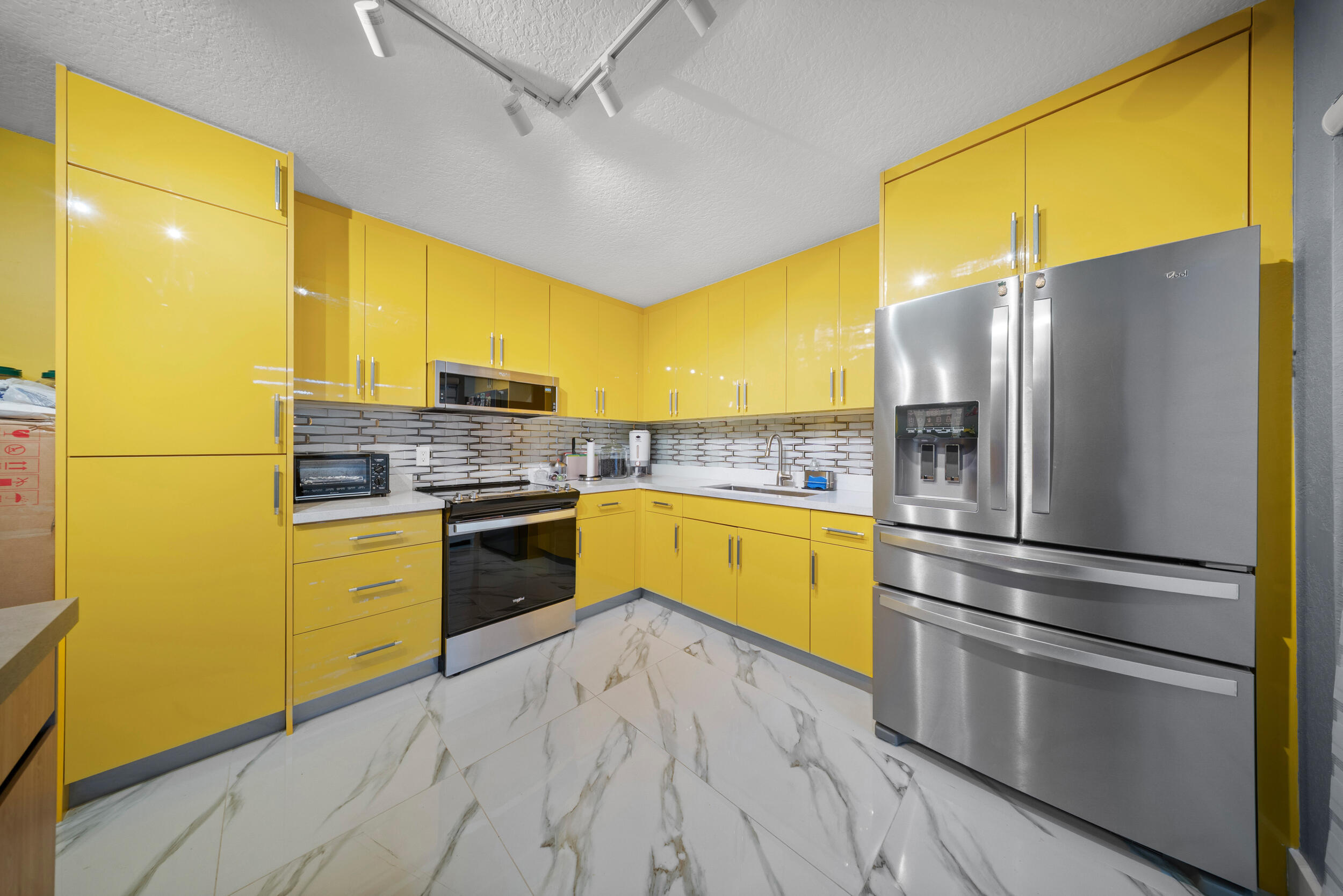 FOREST LAKES - Residential