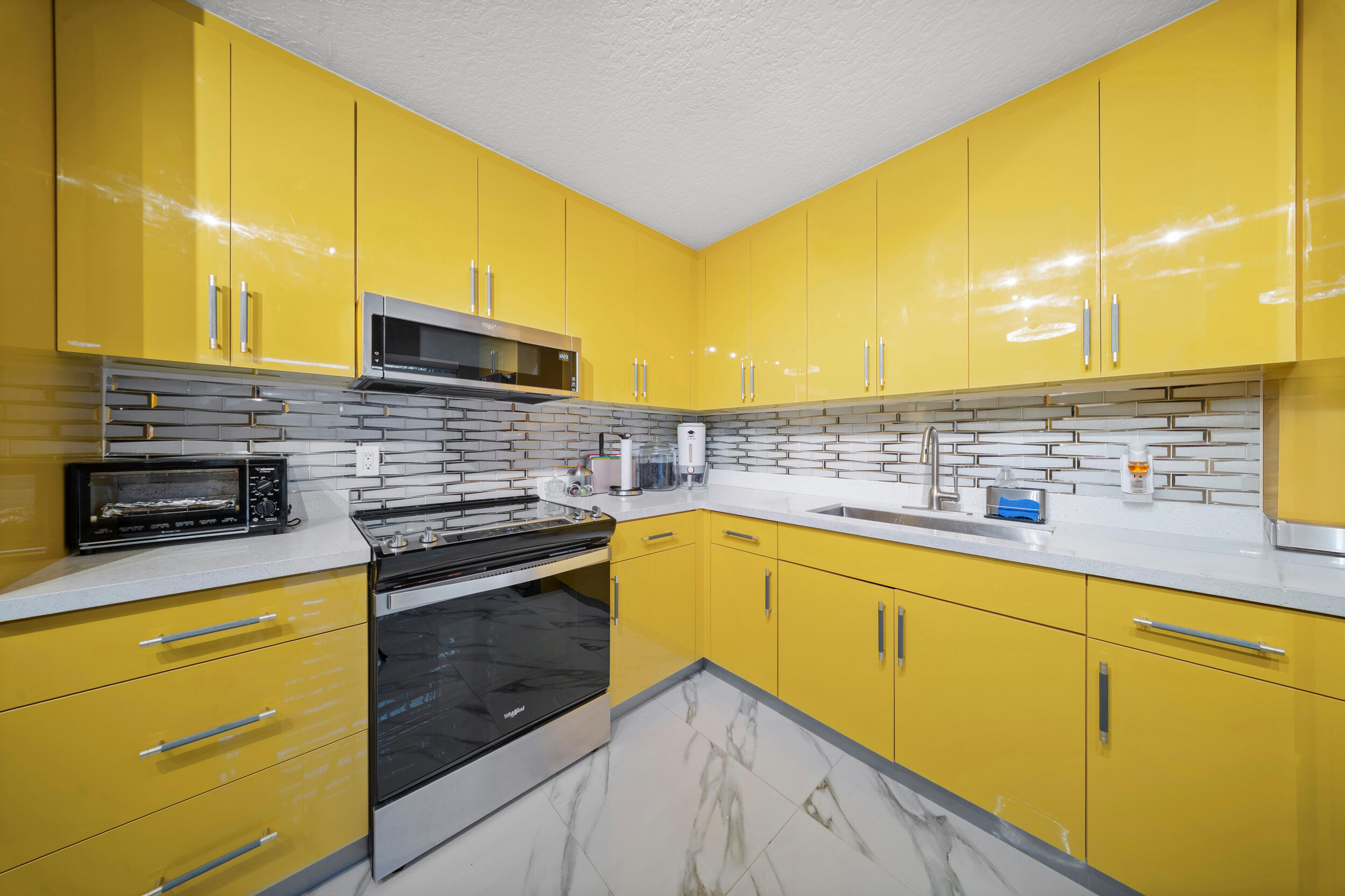 FOREST LAKES - Residential