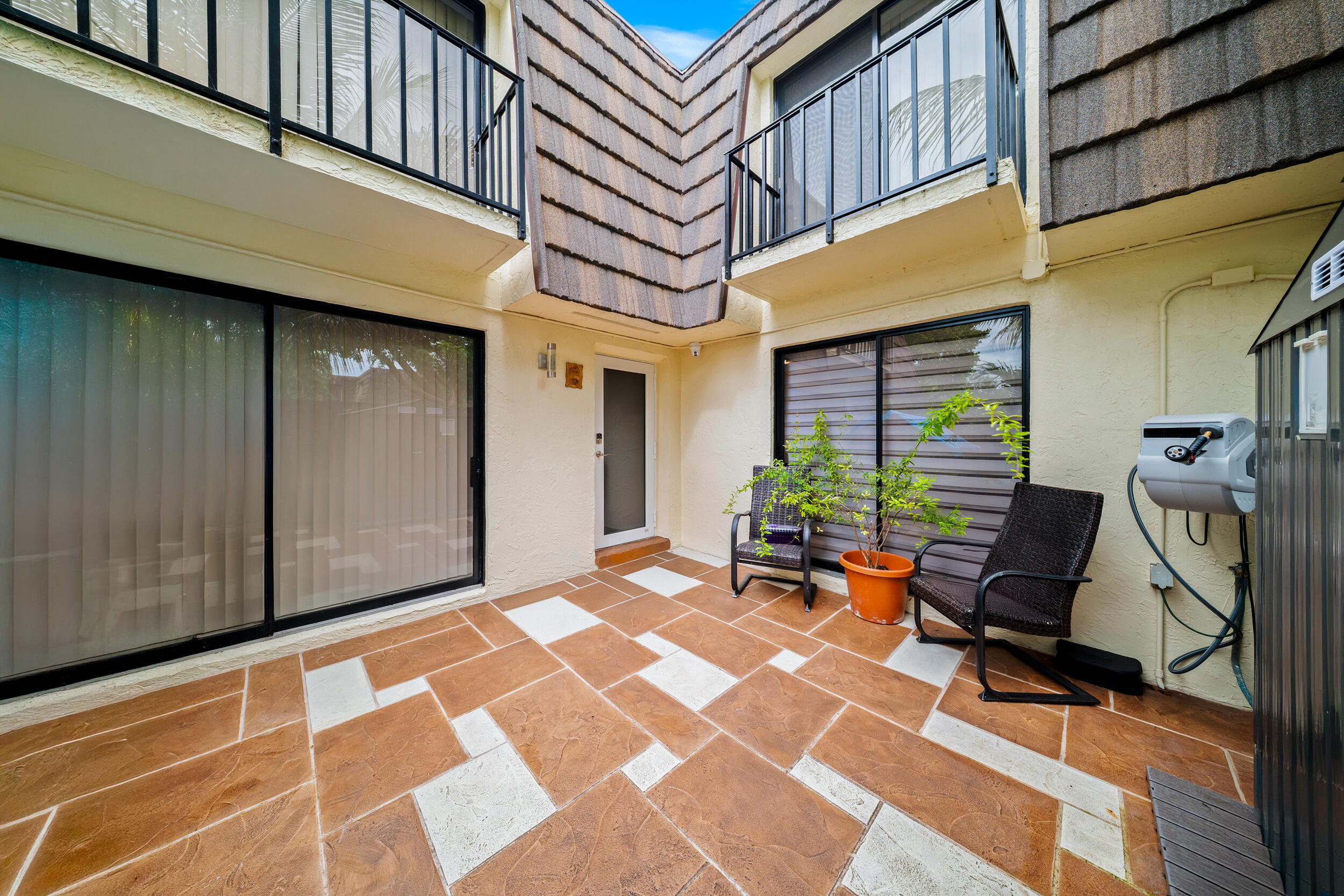 FOREST LAKES - Residential