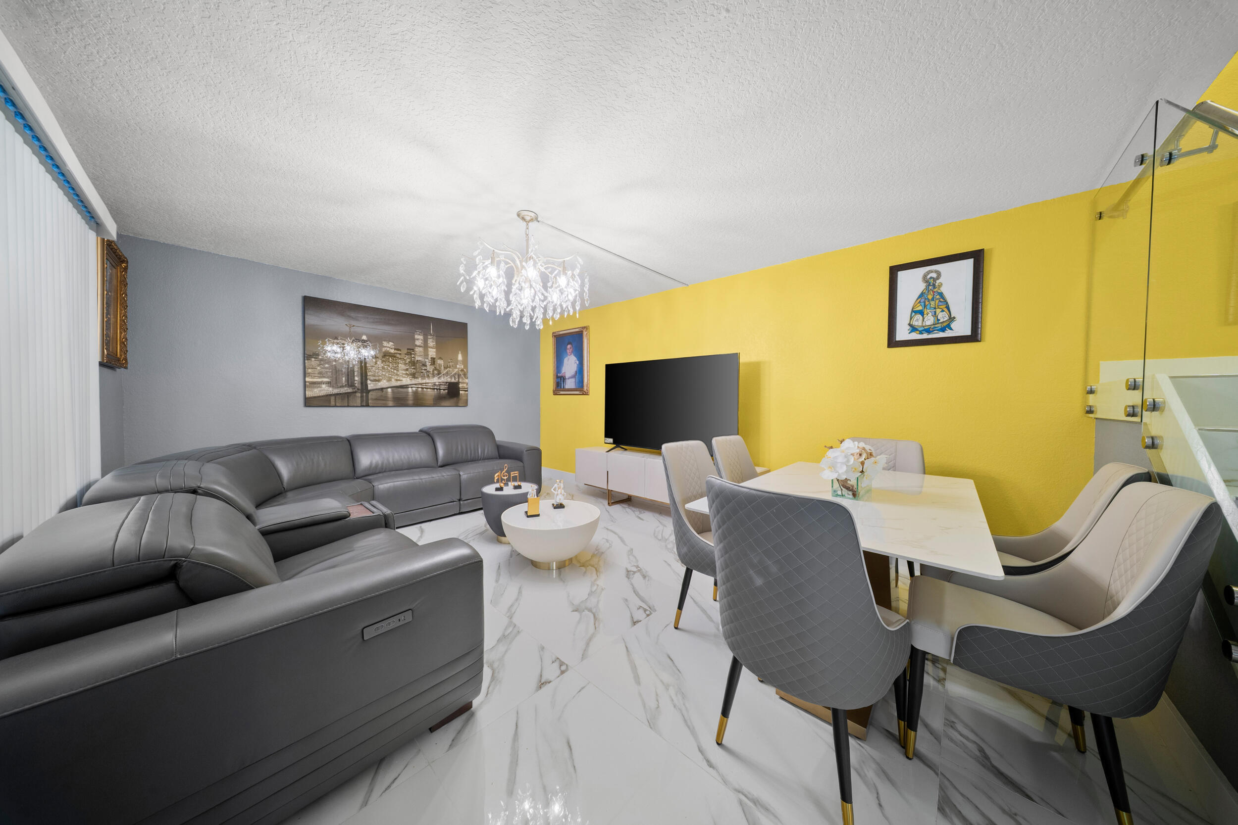 FOREST LAKES - Residential