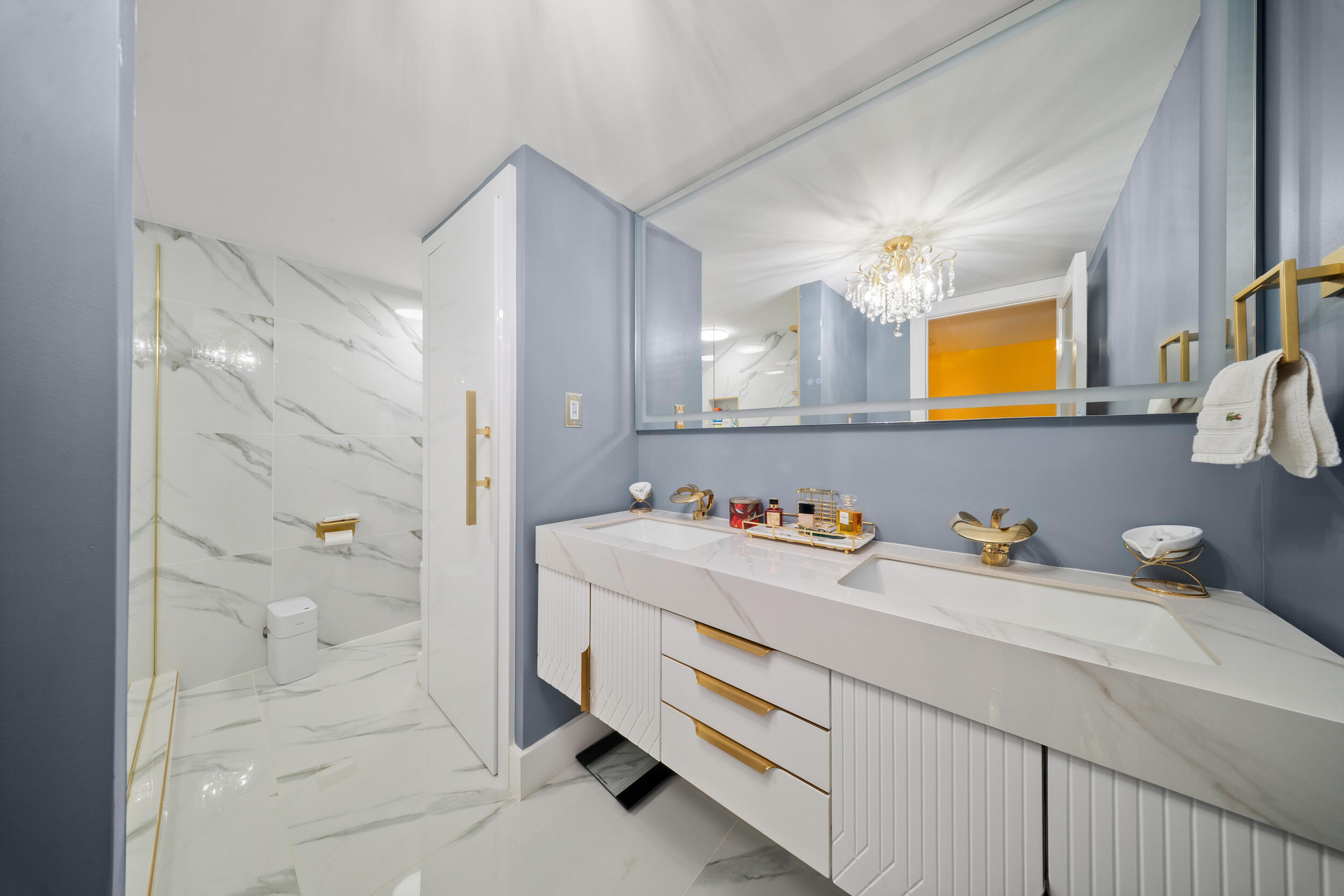 FOREST LAKES - Residential