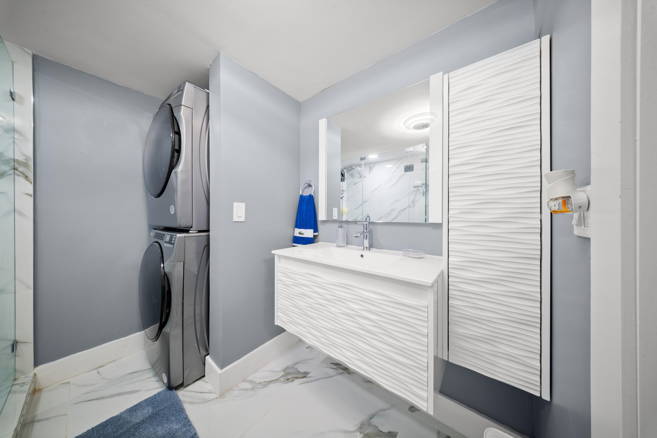 FOREST LAKES - Residential